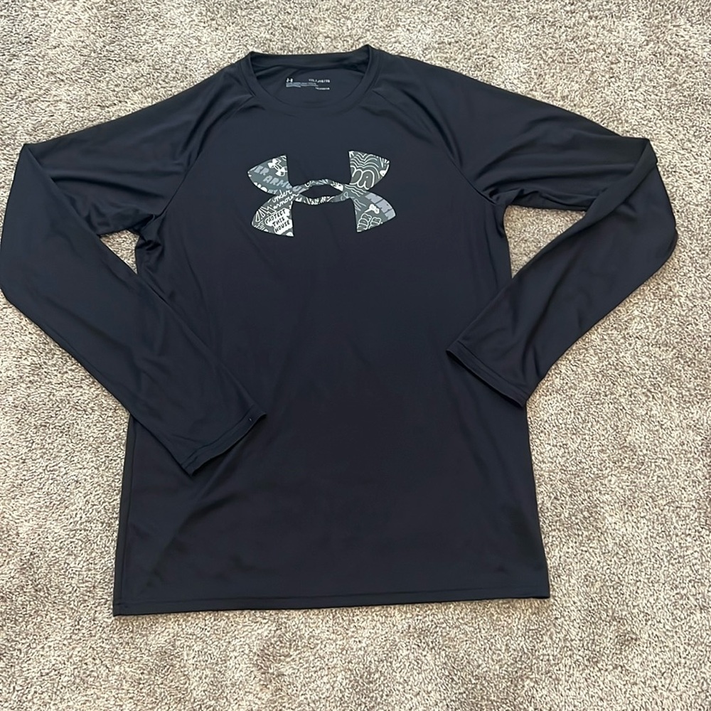 Boys XL, Under Armor, dry fit